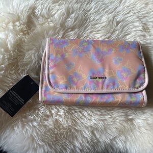 NWT Nine West Hanging Travel Organizer